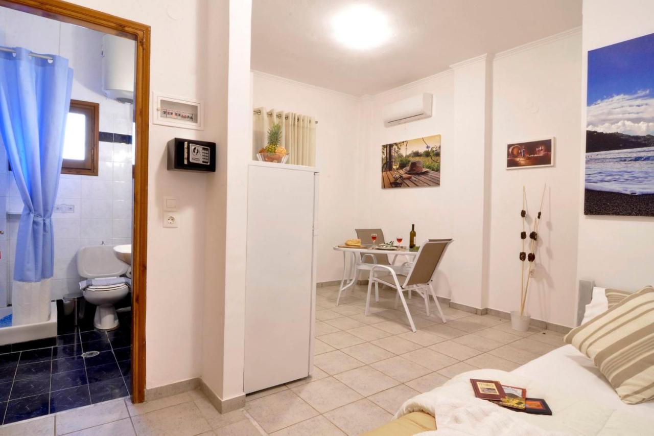 Kloudas Apartments Potamos  Exterior photo