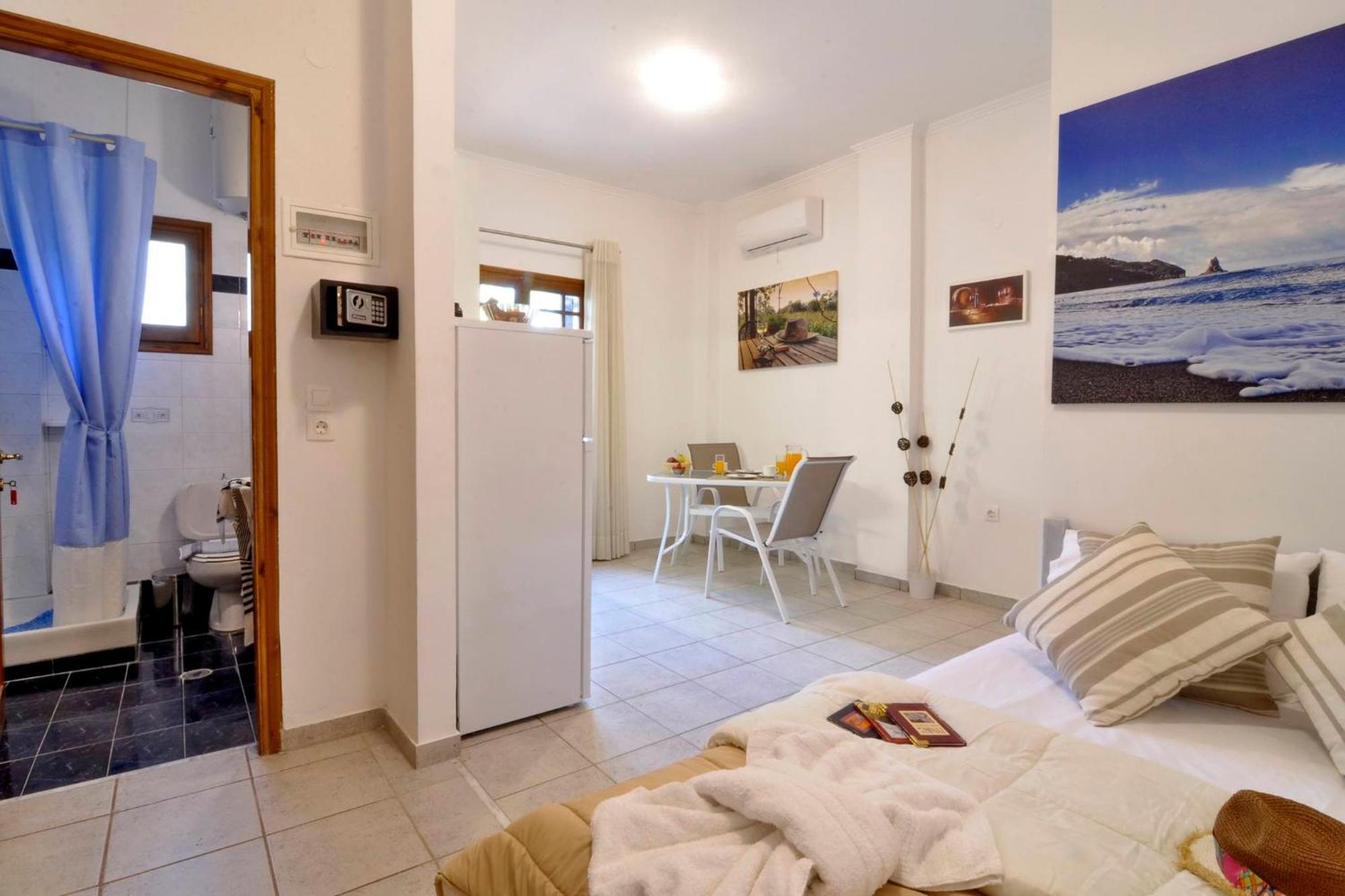 Kloudas Apartments Potamos  Room photo